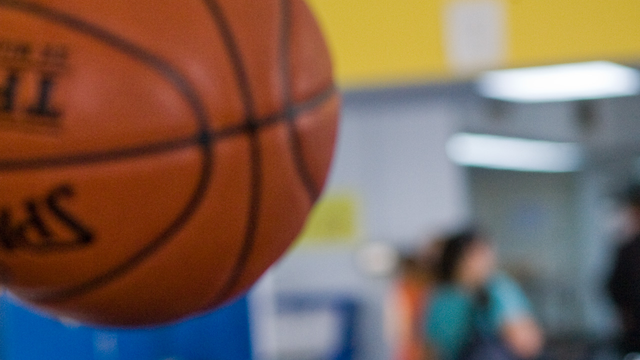 17 Again: basketball and cafeteria background
